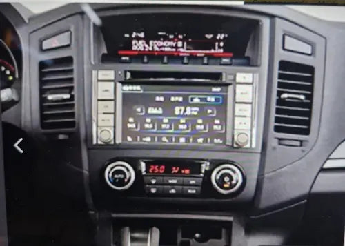 Consola para Mitsubishi Pajero 2010 (9 pulgadas)