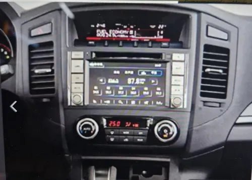 Consola para Mitsubishi Pajero 2010 (9 pulgadas)